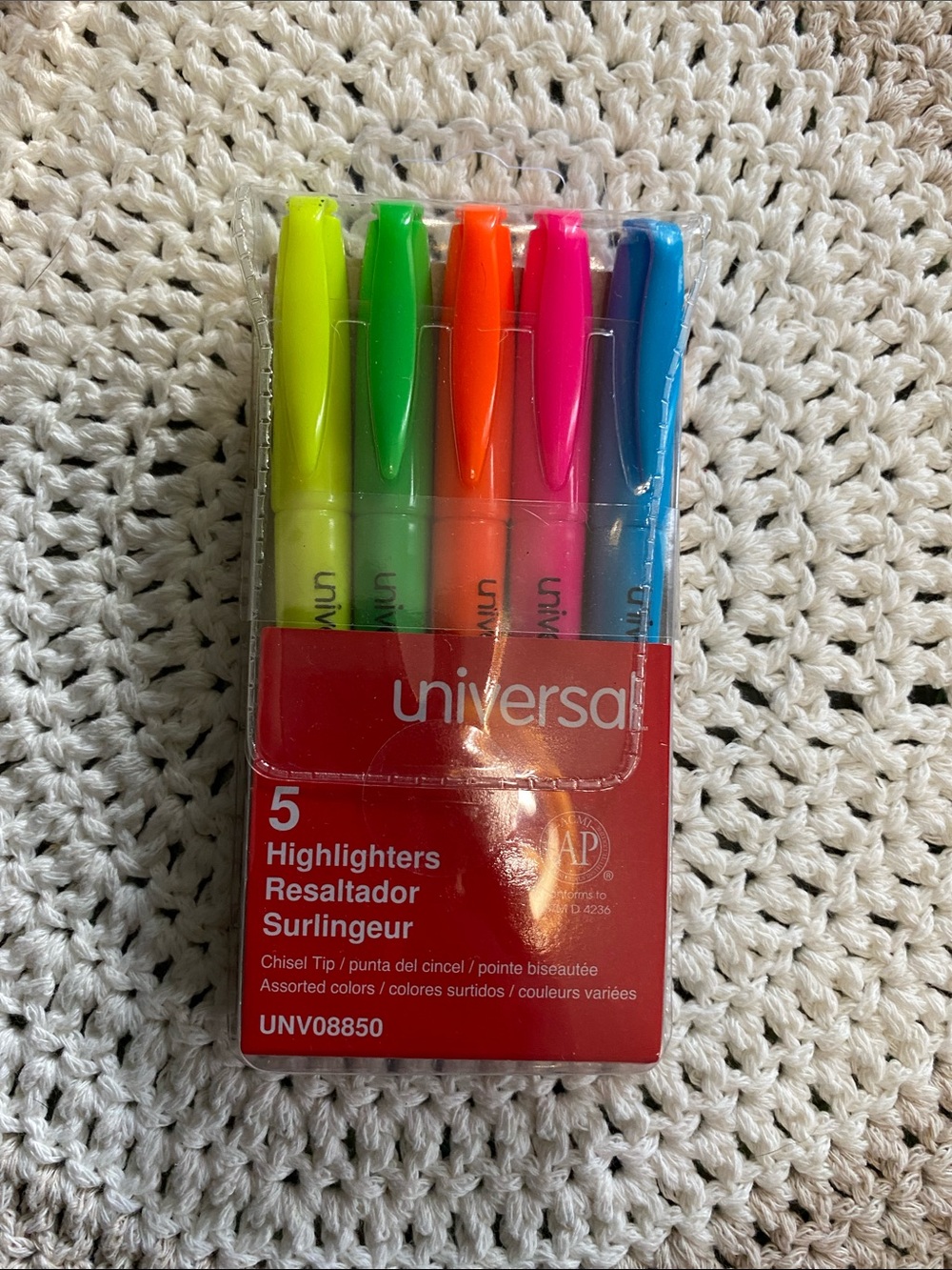 BRAND NEW Universal Highlighters